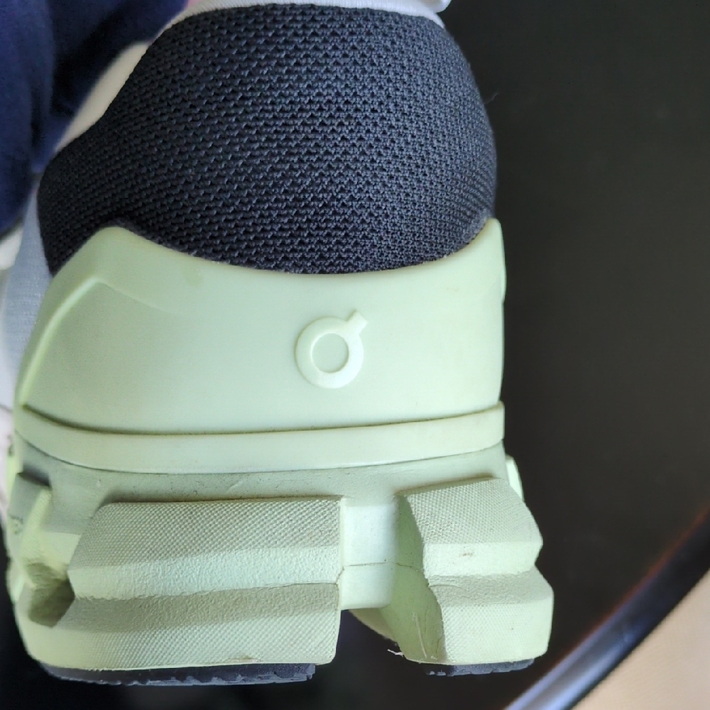 Cloudtec Sole Athletic Shoes - Picture 11 of 16